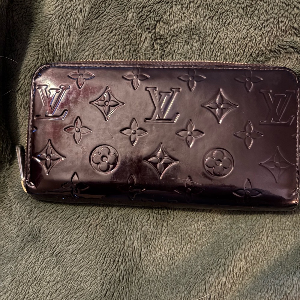 Louis Vuitton Embossed Leather Wallet Vernis in Amarante Authentic W/ COA